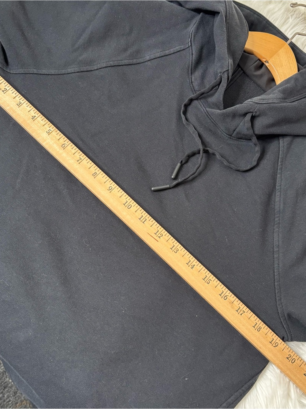 Men's Lululemon Black Hooded Pullover Sweatshirt size small - Picture 4 of 9